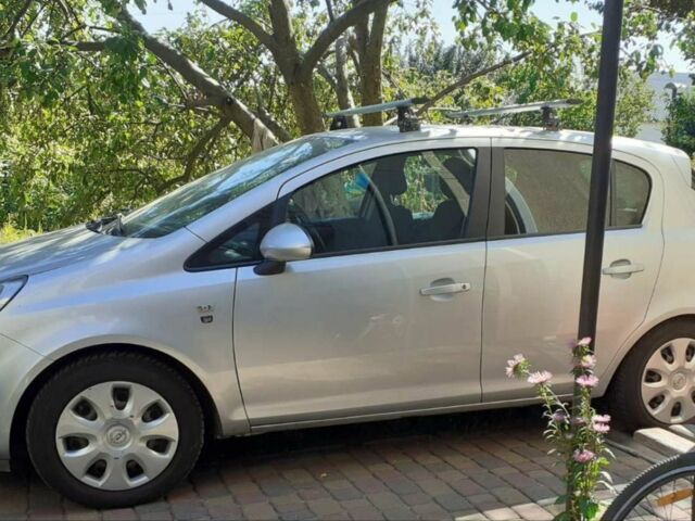 Серый Опель Корса, объемом двигателя 1.2 л и пробегом 240 тыс. км за 5503 $, фото 1 на Automoto.ua