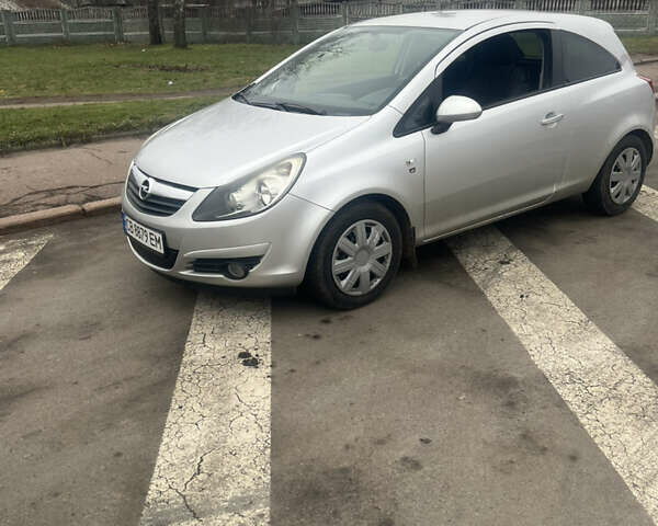 Сірий Опель Корса, об'ємом двигуна 1.3 л та пробігом 233 тис. км за 4450 $, фото 2 на Automoto.ua
