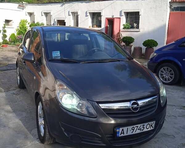 Серый Опель Корса, объемом двигателя 1.2 л и пробегом 255 тыс. км за 5400 $, фото 6 на Automoto.ua