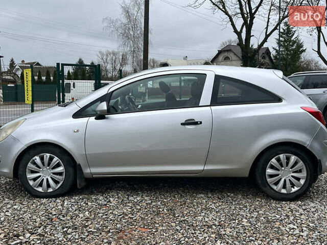 Серый Опель Корса, объемом двигателя 1.25 л и пробегом 265 тыс. км за 3999 $, фото 3 на Automoto.ua