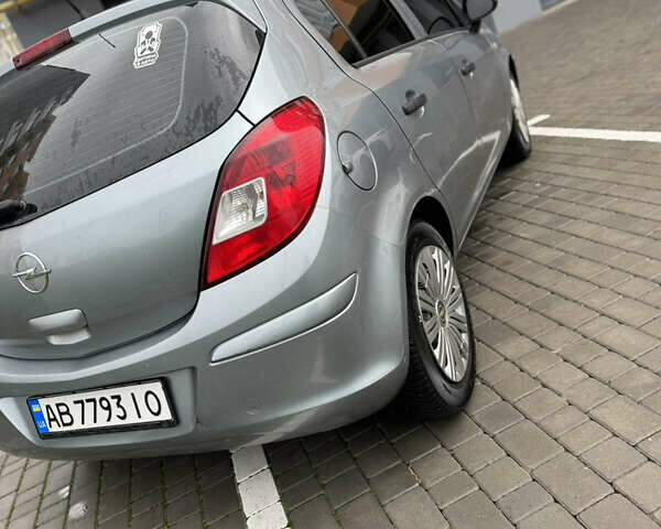 Серый Опель Корса, объемом двигателя 1.4 л и пробегом 247 тыс. км за 4800 $, фото 3 на Automoto.ua