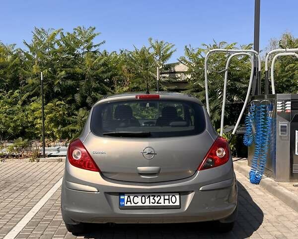 Серый Опель Корса, объемом двигателя 1.23 л и пробегом 117 тыс. км за 4700 $, фото 6 на Automoto.ua