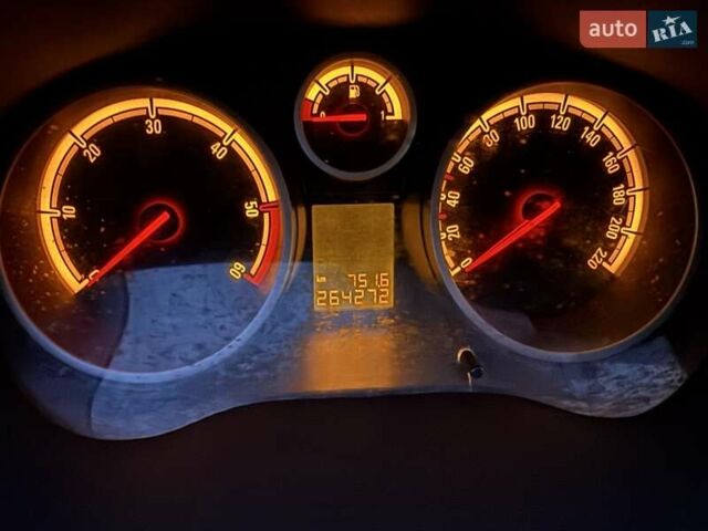 Серый Опель Корса, объемом двигателя 1.25 л и пробегом 265 тыс. км за 4000 $, фото 9 на Automoto.ua