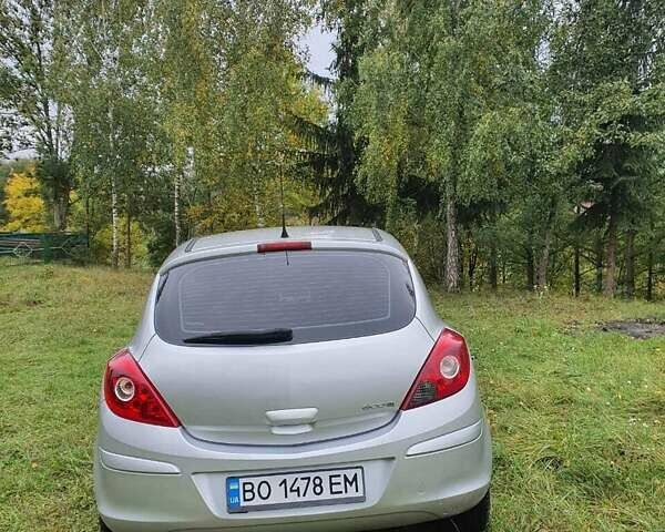 Серый Опель Корса, объемом двигателя 1.23 л и пробегом 213 тыс. км за 4680 $, фото 8 на Automoto.ua