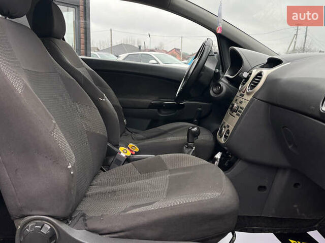 Серый Опель Корса, объемом двигателя 1.25 л и пробегом 265 тыс. км за 3999 $, фото 15 на Automoto.ua