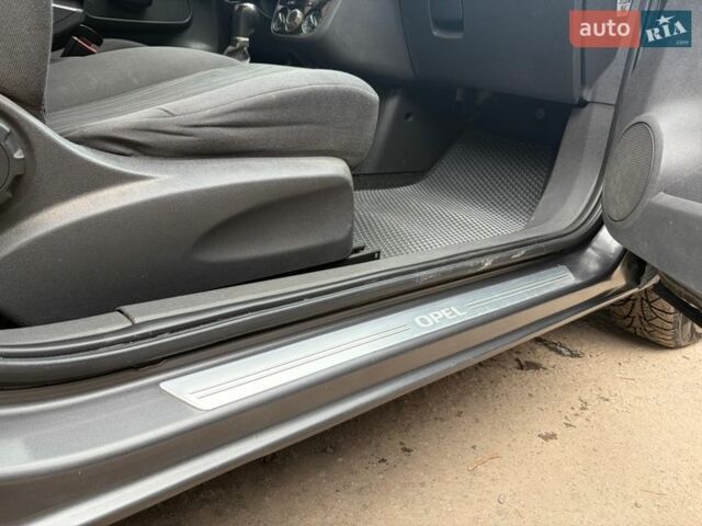 Сірий Опель Корса, об'ємом двигуна 1.23 л та пробігом 242 тис. км за 4900 $, фото 9 на Automoto.ua
