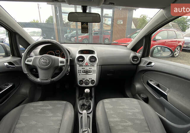 Сірий Опель Корса, об'ємом двигуна 0 л та пробігом 185 тис. км за 5899 $, фото 18 на Automoto.ua