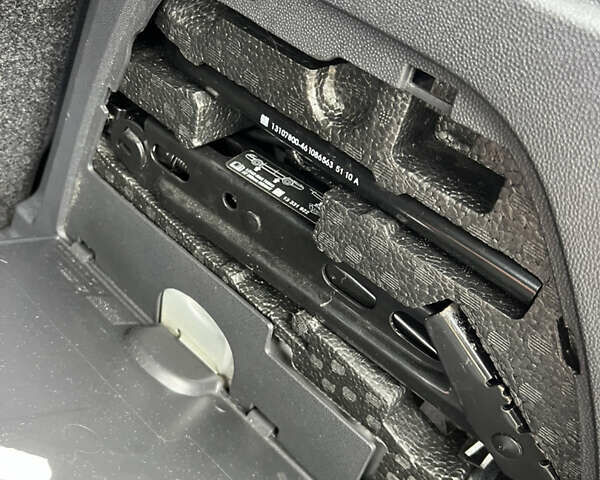 Сірий Опель Корса, об'ємом двигуна 1.3 л та пробігом 103 тис. км за 5500 $, фото 8 на Automoto.ua