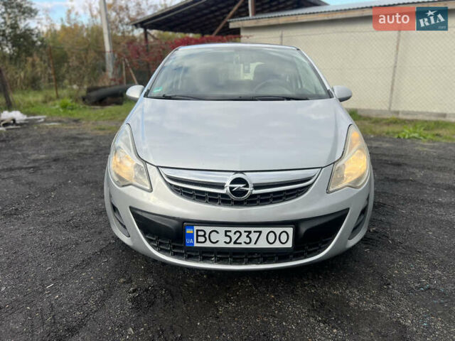 Сірий Опель Корса, об'ємом двигуна 1.25 л та пробігом 196 тис. км за 3700 $, фото 1 на Automoto.ua