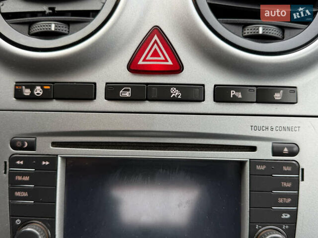 Серый Опель Корса, объемом двигателя 1.3 л и пробегом 257 тыс. км за 4500 $, фото 28 на Automoto.ua