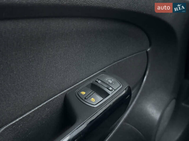 Серый Опель Корса, объемом двигателя 1.4 л и пробегом 203 тыс. км за 6250 $, фото 30 на Automoto.ua