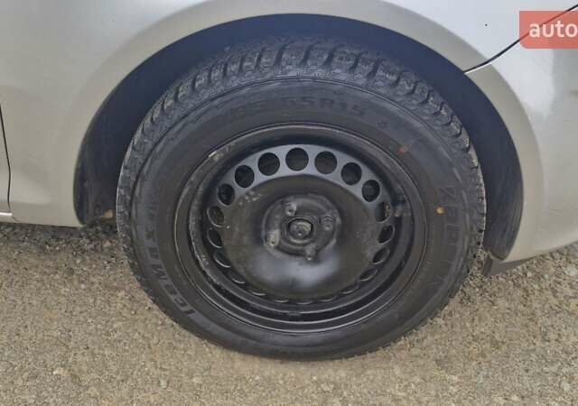 Серый Опель Корса, объемом двигателя 1.3 л и пробегом 220 тыс. км за 3650 $, фото 21 на Automoto.ua