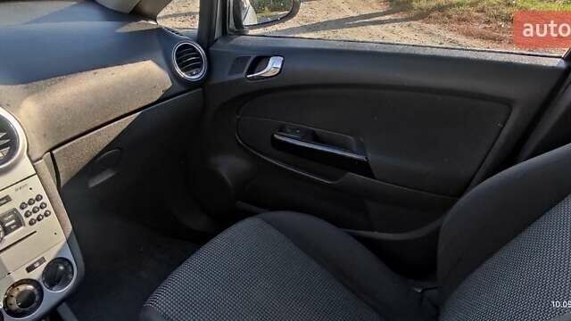 Сірий Опель Корса, об'ємом двигуна 1.25 л та пробігом 248 тис. км за 4400 $, фото 31 на Automoto.ua