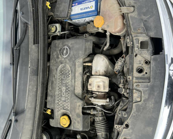 Сірий Опель Корса, об'ємом двигуна 1.25 л та пробігом 196 тис. км за 3700 $, фото 12 на Automoto.ua