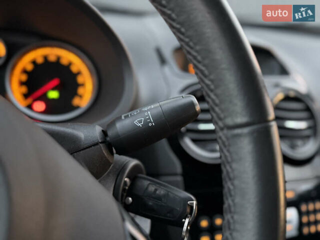 Серый Опель Корса, объемом двигателя 1.4 л и пробегом 203 тыс. км за 6250 $, фото 41 на Automoto.ua