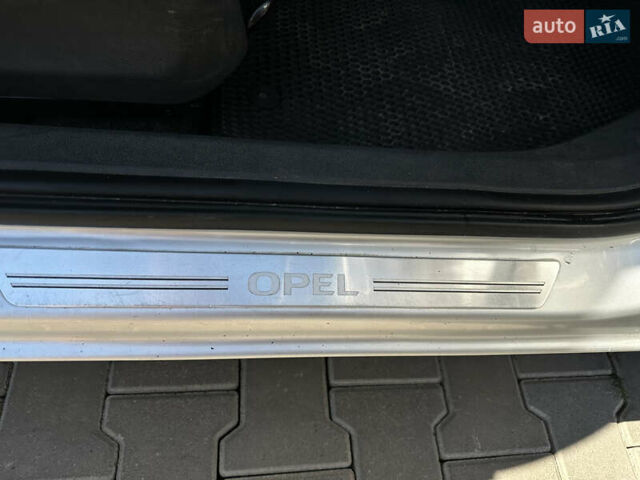 Серый Опель Корса, объемом двигателя 1.23 л и пробегом 189 тыс. км за 5400 $, фото 12 на Automoto.ua