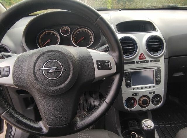 Сірий Опель Корса, об'ємом двигуна 0 л та пробігом 270 тис. км за 5450 $, фото 5 на Automoto.ua