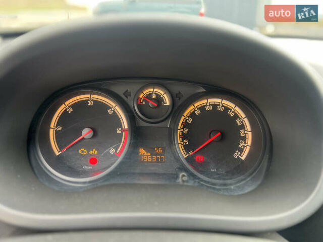 Сірий Опель Корса, об'ємом двигуна 1.25 л та пробігом 196 тис. км за 3700 $, фото 11 на Automoto.ua