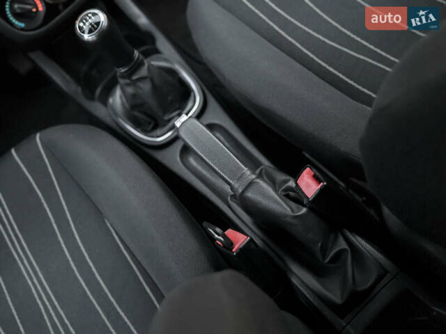 Серый Опель Корса, объемом двигателя 1.4 л и пробегом 203 тыс. км за 6250 $, фото 47 на Automoto.ua