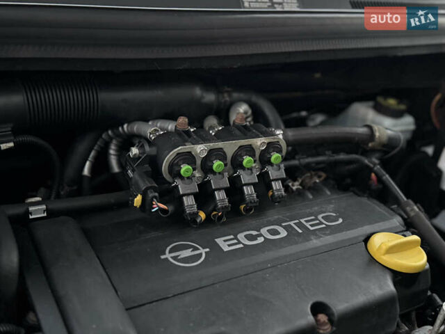 Серый Опель Корса, объемом двигателя 1.4 л и пробегом 203 тыс. км за 6250 $, фото 57 на Automoto.ua