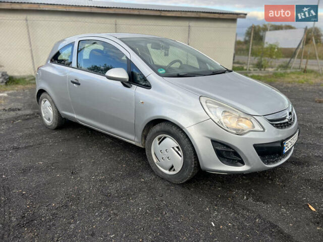 Сірий Опель Корса, об'ємом двигуна 1.25 л та пробігом 196 тис. км за 3700 $, фото 2 на Automoto.ua