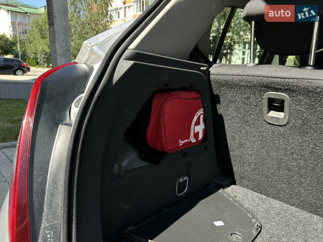 Серый Опель Корса, объемом двигателя 1.23 л и пробегом 189 тыс. км за 5400 $, фото 7 на Automoto.ua