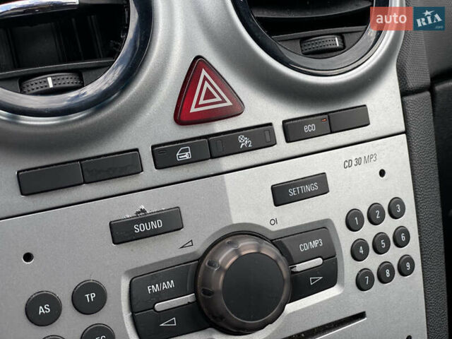 Сірий Опель Корса, об'ємом двигуна 0 л та пробігом 185 тис. км за 5899 $, фото 14 на Automoto.ua