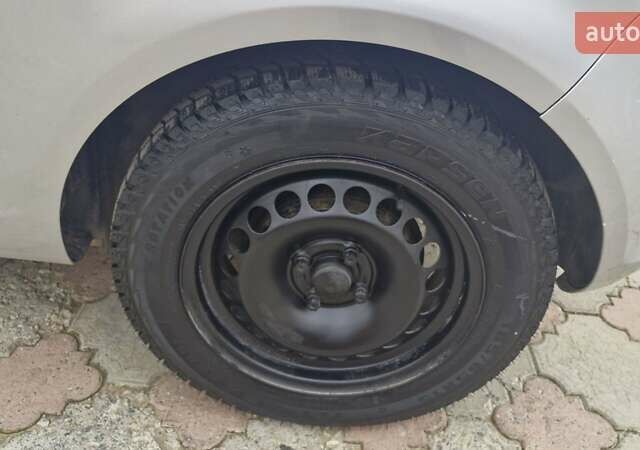 Серый Опель Корса, объемом двигателя 1.3 л и пробегом 220 тыс. км за 3650 $, фото 19 на Automoto.ua