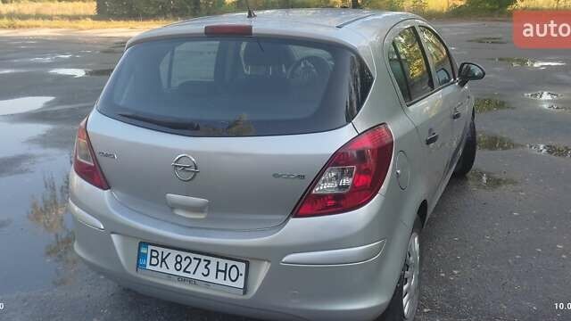 Сірий Опель Корса, об'ємом двигуна 1.25 л та пробігом 248 тис. км за 4400 $, фото 16 на Automoto.ua