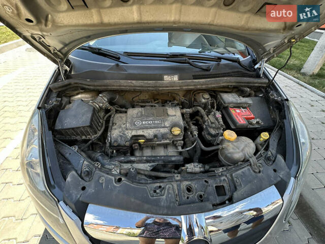 Серый Опель Корса, объемом двигателя 1.23 л и пробегом 189 тыс. км за 5400 $, фото 17 на Automoto.ua