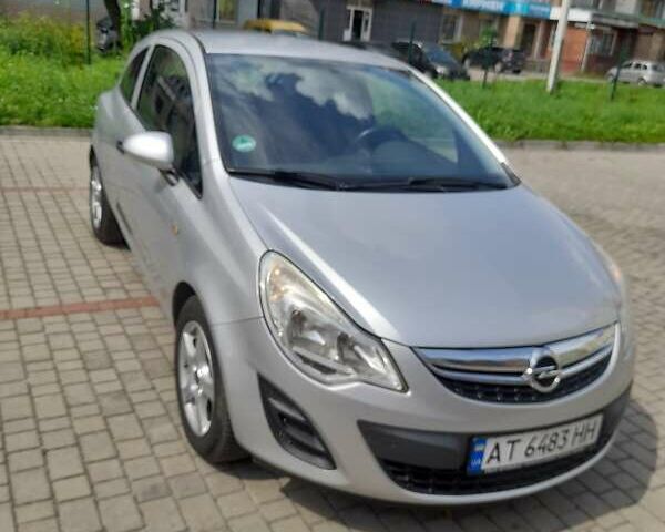 Серый Опель Корса, объемом двигателя 1.4 л и пробегом 177 тыс. км за 5500 $, фото 2 на Automoto.ua