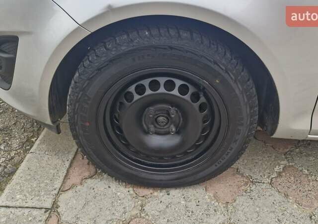 Серый Опель Корса, объемом двигателя 1.3 л и пробегом 220 тыс. км за 3650 $, фото 20 на Automoto.ua