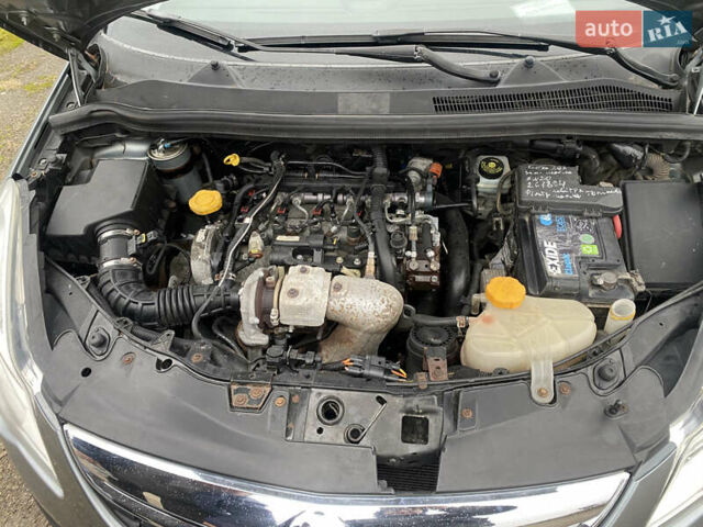 Сірий Опель Корса, об'ємом двигуна 1.25 л та пробігом 260 тис. км за 4750 $, фото 8 на Automoto.ua