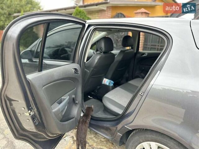 Серый Опель Корса, объемом двигателя 1.25 л и пробегом 250 тыс. км за 4999 $, фото 50 на Automoto.ua