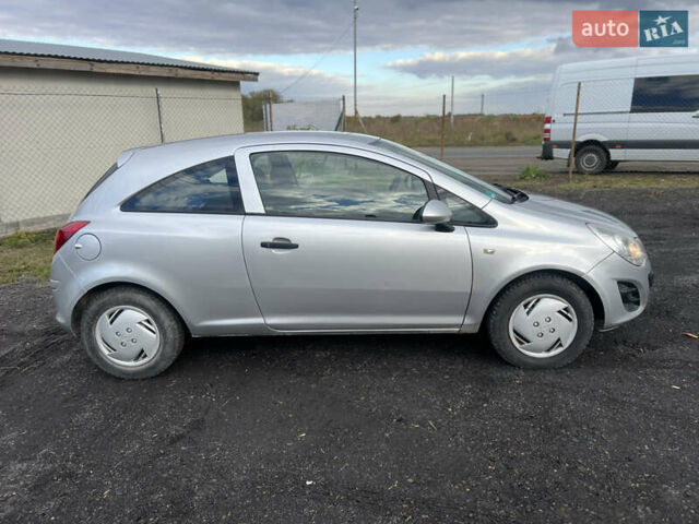 Сірий Опель Корса, об'ємом двигуна 1.25 л та пробігом 196 тис. км за 3700 $, фото 3 на Automoto.ua