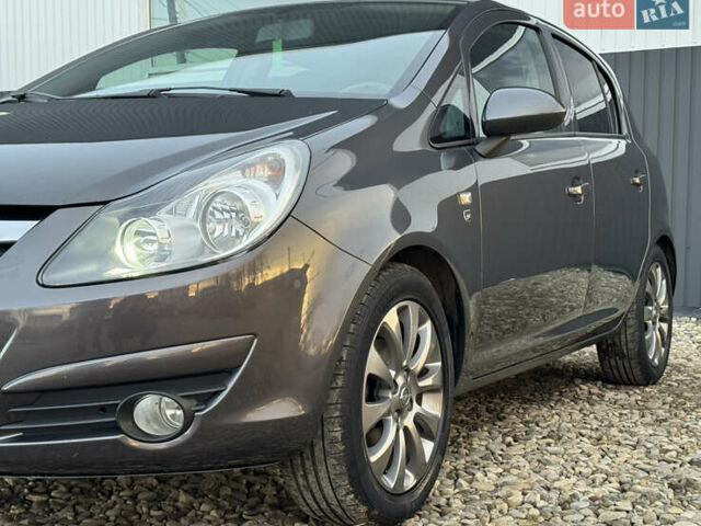 Серый Опель Корса, объемом двигателя 1.4 л и пробегом 203 тыс. км за 6250 $, фото 12 на Automoto.ua