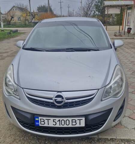 Серый Опель Корса, объемом двигателя 1.3 л и пробегом 220 тыс. км за 3650 $, фото 4 на Automoto.ua