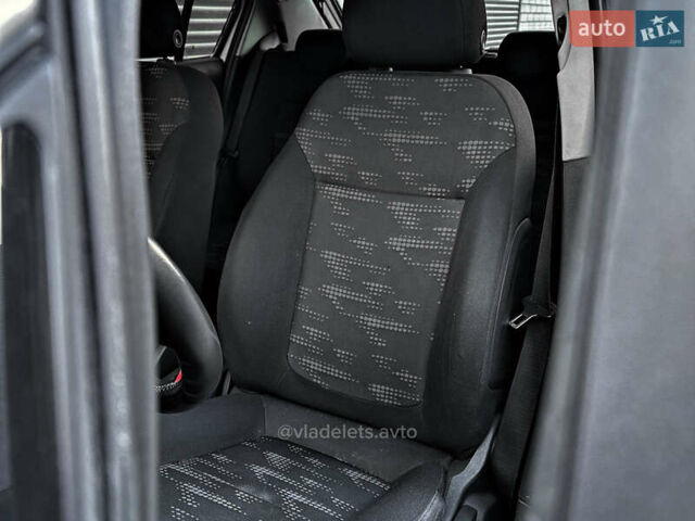 Сірий Опель Корса, об'ємом двигуна 1.4 л та пробігом 165 тис. км за 7399 $, фото 17 на Automoto.ua