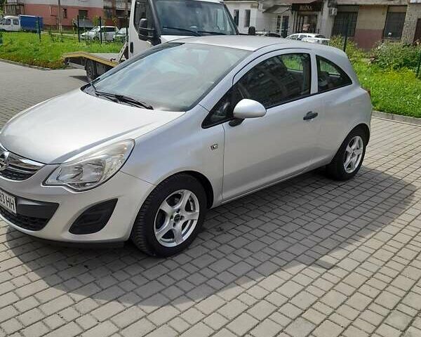 Серый Опель Корса, объемом двигателя 1.4 л и пробегом 177 тыс. км за 5500 $, фото 1 на Automoto.ua