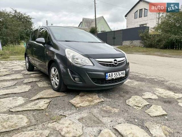 Серый Опель Корса, объемом двигателя 1.25 л и пробегом 250 тыс. км за 4999 $, фото 31 на Automoto.ua