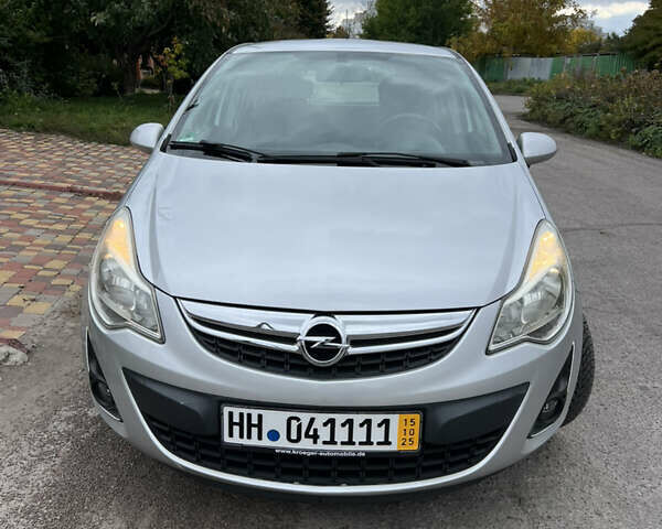 Сірий Опель Корса, об'ємом двигуна 1.3 л та пробігом 103 тис. км за 5500 $, фото 1 на Automoto.ua