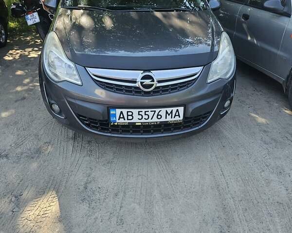 Серый Опель Корса, объемом двигателя 1.25 л и пробегом 250 тыс. км за 4999 $, фото 53 на Automoto.ua
