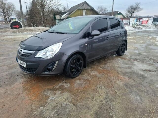 Серый Опель Корса, объемом двигателя 1.2 л и пробегом 234 тыс. км за 3550 $, фото 1 на Automoto.ua