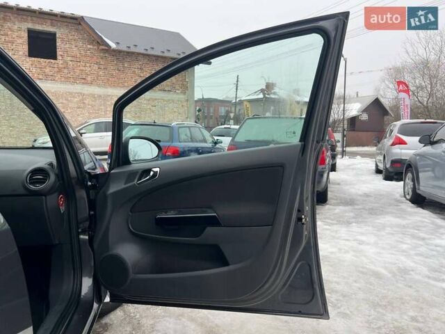 Серый Опель Корса, объемом двигателя 1.3 л и пробегом 176 тыс. км за 6699 $, фото 12 на Automoto.ua