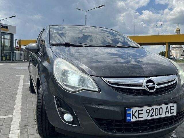 Сірий Опель Корса, об'ємом двигуна 1.2 л та пробігом 252 тис. км за 5700 $, фото 7 на Automoto.ua