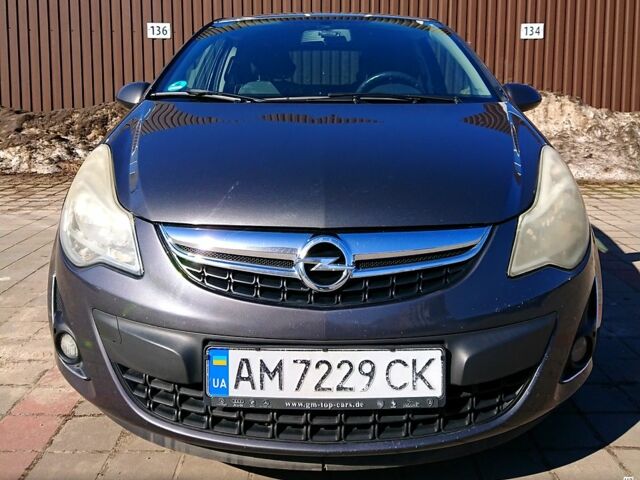 Сірий Опель Корса, об'ємом двигуна 1.2 л та пробігом 282 тис. км за 4500 $, фото 4 на Automoto.ua