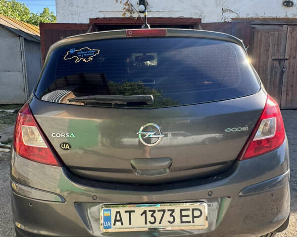 Серый Опель Корса, объемом двигателя 1.3 л и пробегом 331 тыс. км за 4800 $, фото 1 на Automoto.ua