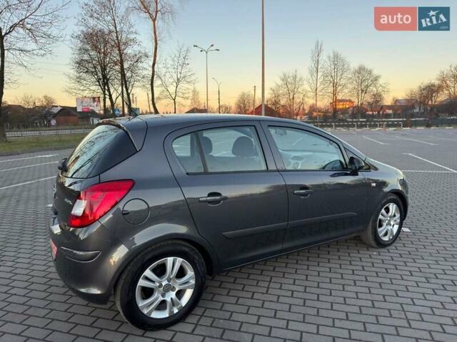 Серый Опель Корса, объемом двигателя 1.3 л и пробегом 176 тыс. км за 6550 $, фото 12 на Automoto.ua