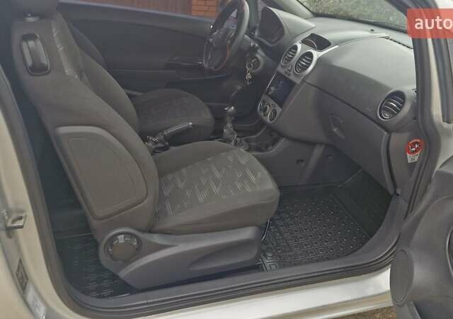 Серый Опель Корса, объемом двигателя 1.3 л и пробегом 220 тыс. км за 3650 $, фото 15 на Automoto.ua