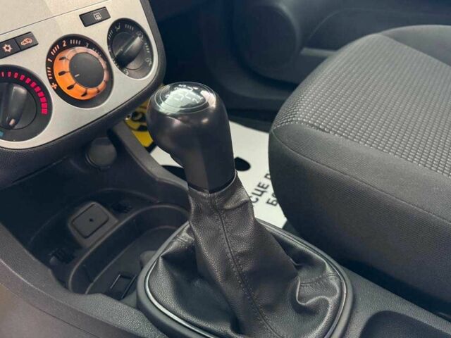 Опель Корса 2012 в Львове на Automoto.ua Серый Опель Корса, объемом двигателя 1 л и пробегом 180 тыс. км за 5600 $, фото 13 на Automoto.ua